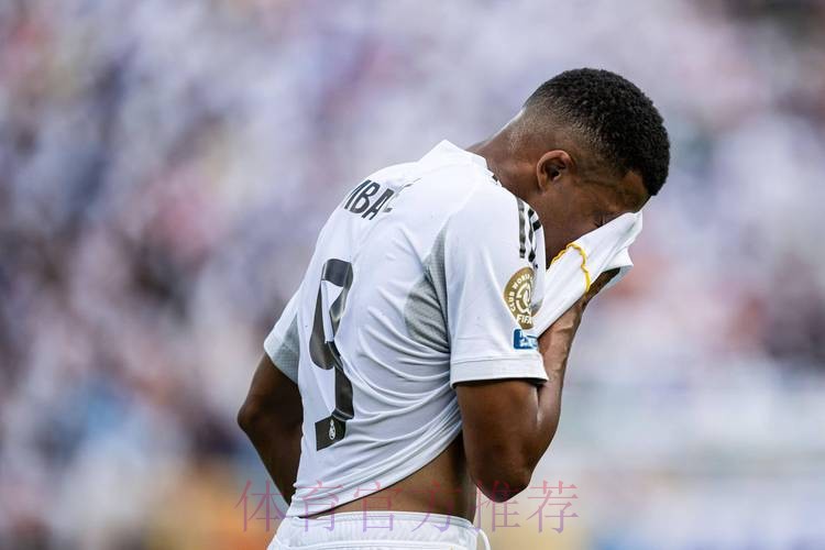 迪亚斯：很高兴用助攻帮助球队 希望姆巴佩没事